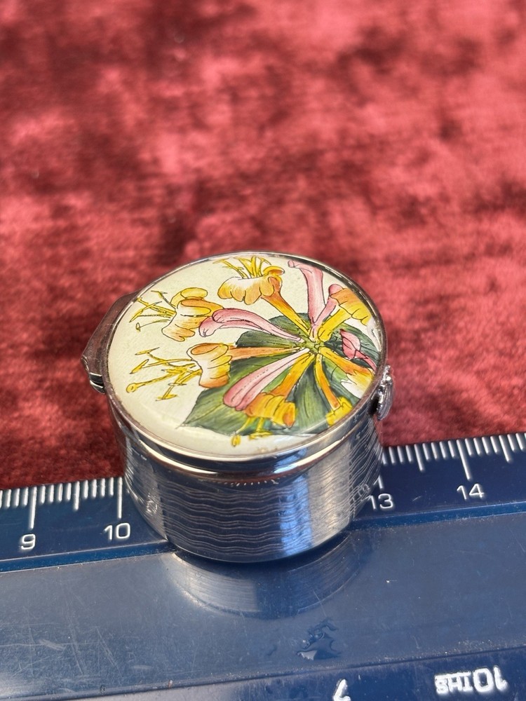 A Lovely Thistle & Bee Solid Silver and Enamel Pill Box. Honeysuckle Pattern.