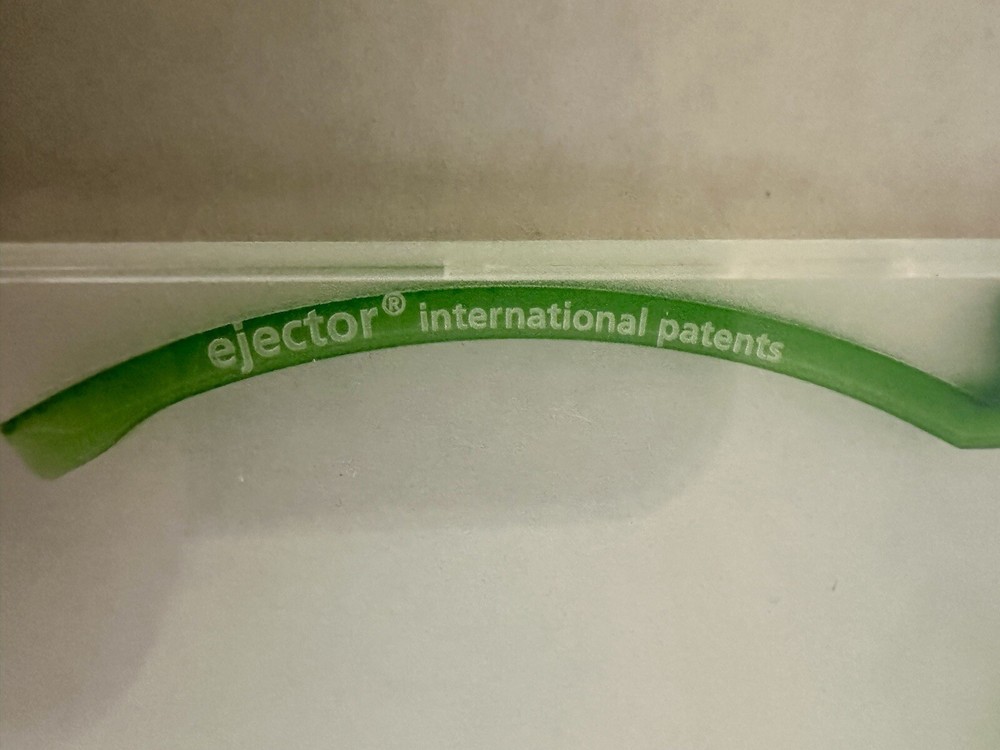 100 pk. E-Slimcase Ejector CD Cases or Sleeves ejector de Green Thin