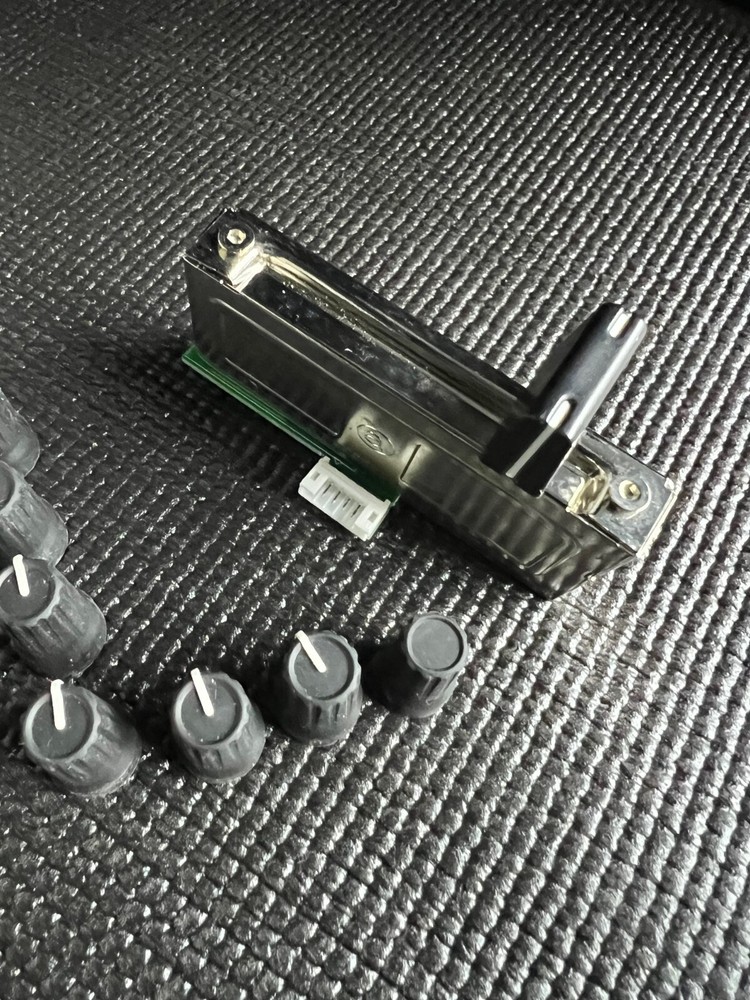 Numark 4 Trak Mixer Parts Crossfader Knobs