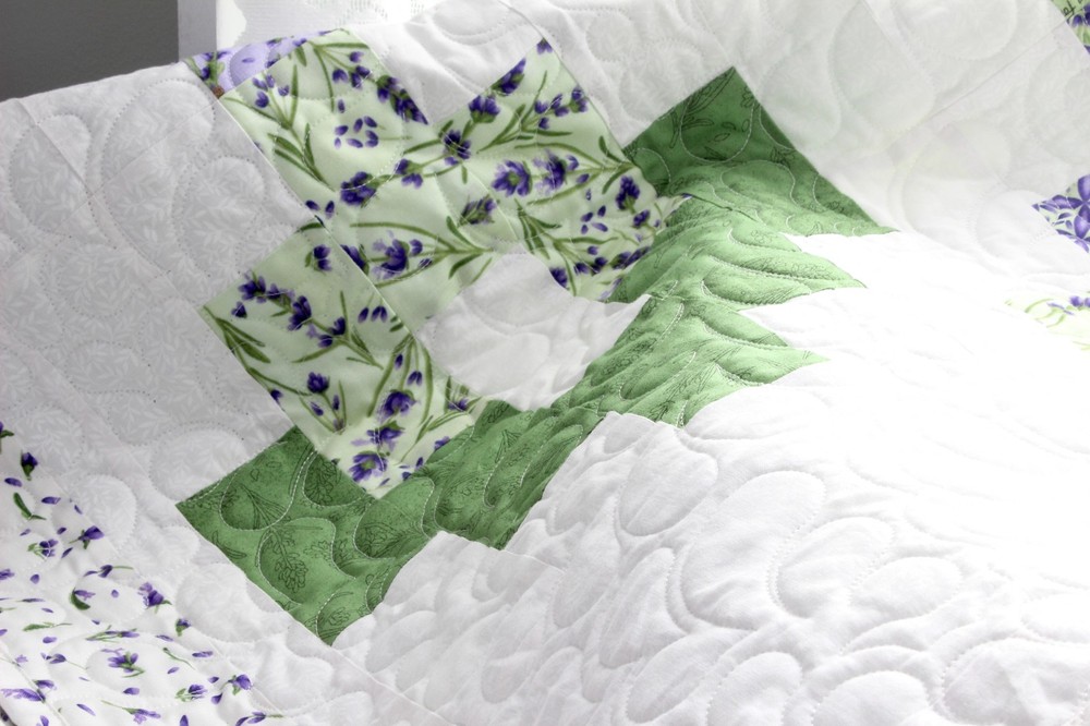New Handmade Lap / Throw Quilt ~ Lavender Garden