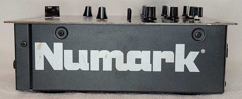 Numark DM925 Professional Preamp Mixer.
