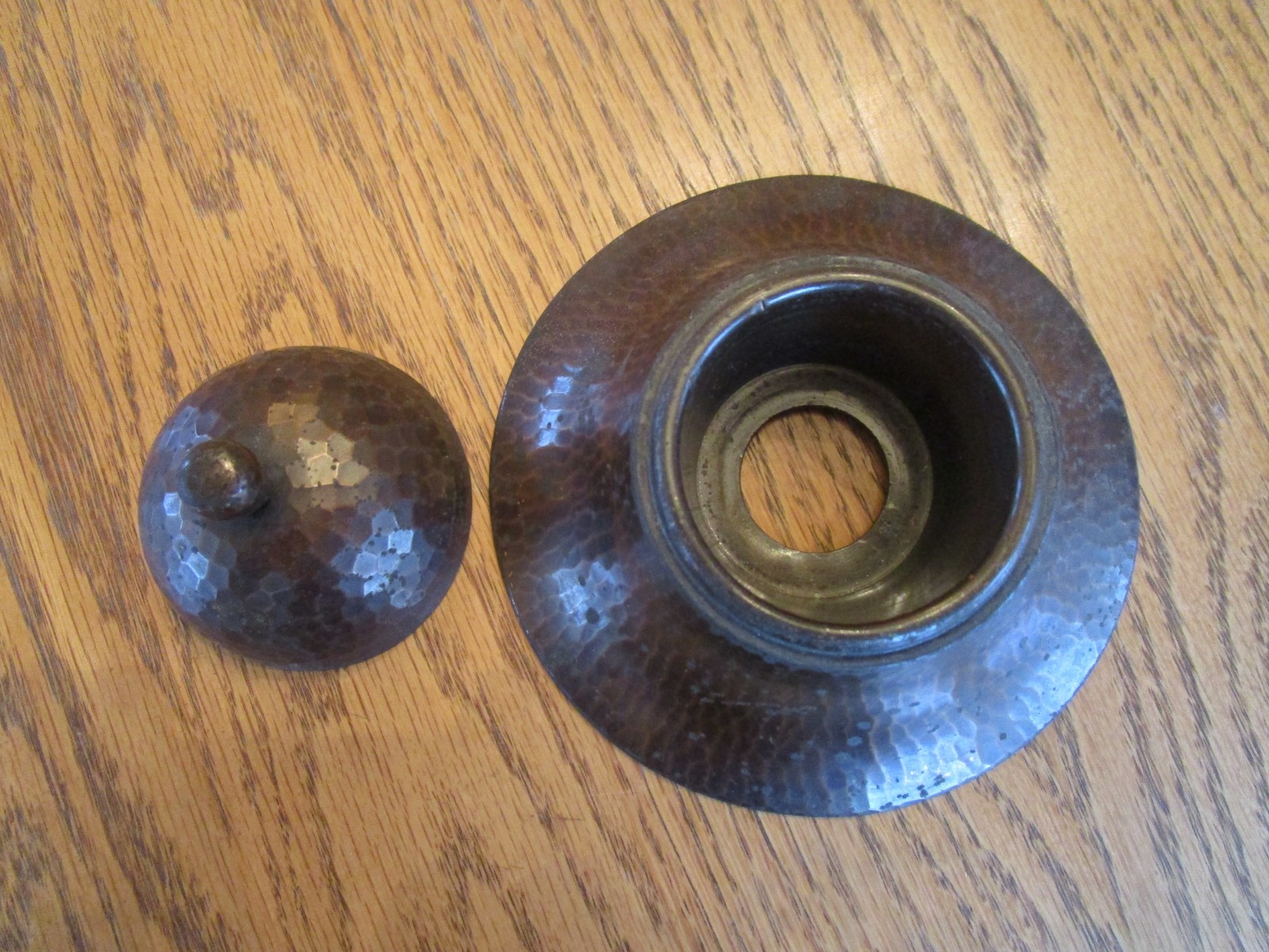 Vtg Inkwell ROYCROFT Signed Ink Well w Lid Arts Crafts Mission Hammered Copper