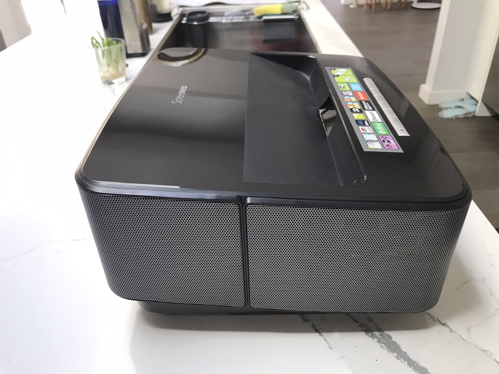 Philips Screeneo HDP1690 UST Projector