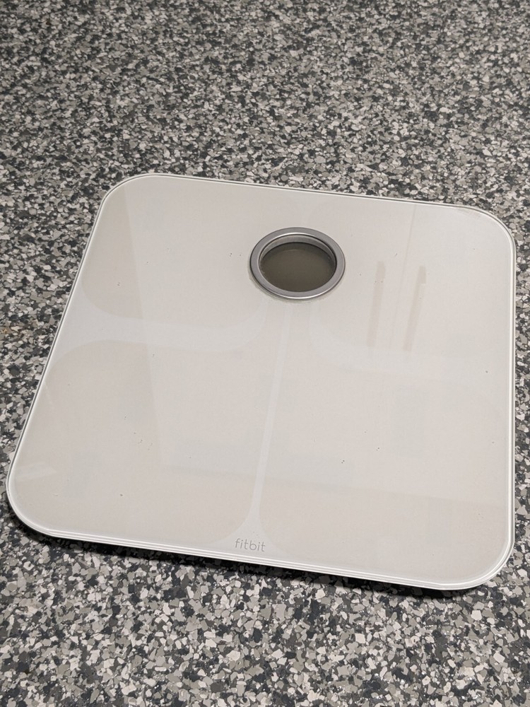 Fitbit Aria FB201W White Smart Scale. Wifi Scale