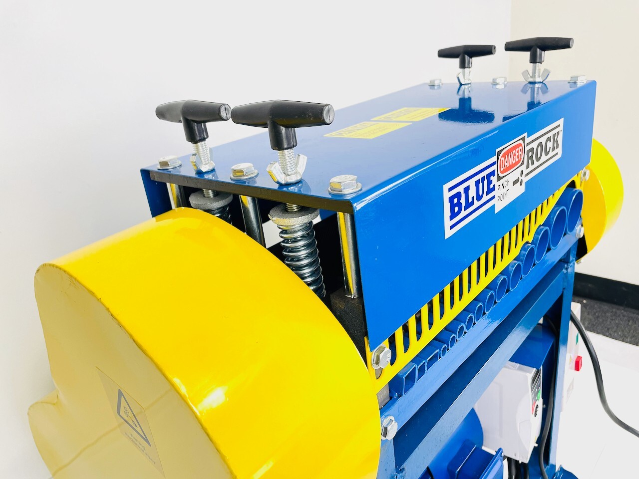 BLUEROCK ® Model 945-VS Variable Speed Wire Stripping Machine Copper Stripper