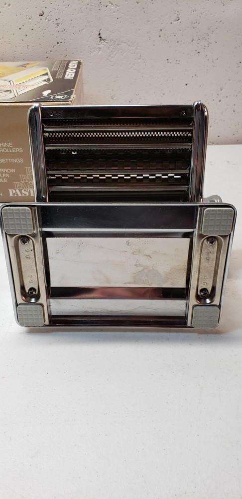 HIMARK GOURMET KITCHEN PASTA QUEEN NOODLE MAKING MACHINE
