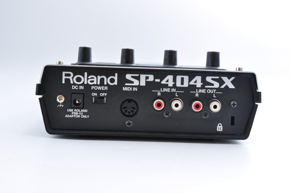 Roland SP-404SX Linear Wave Sampler 2020 w/Adapter + SD Card Working E8L2327