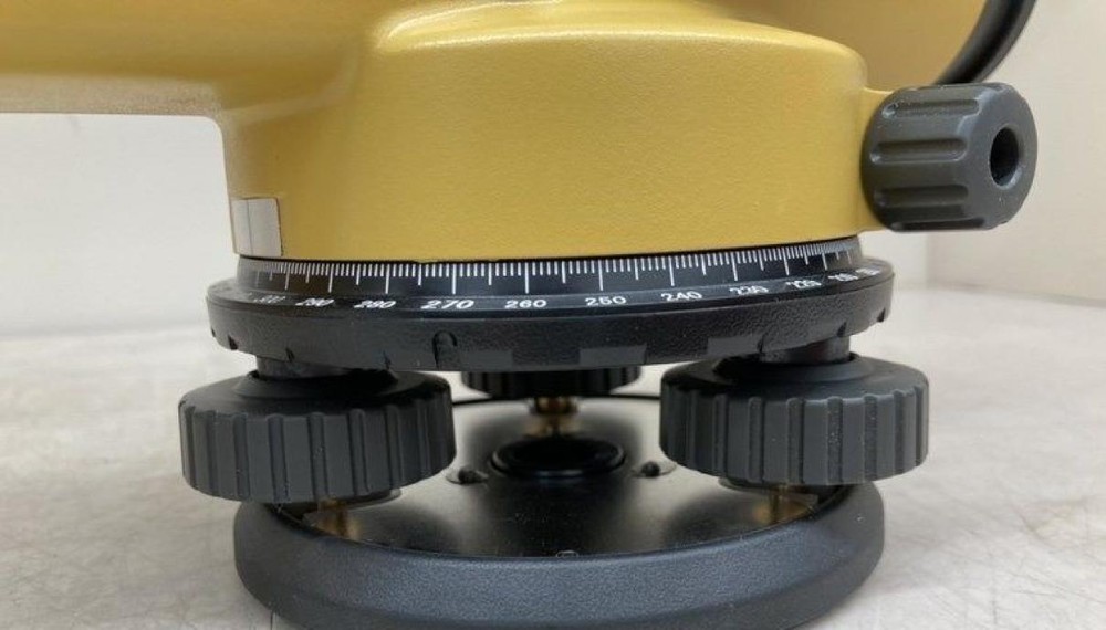 Topcon AT-B4A Automatic Optical Level Magnification:24x Effective diameter:32mm