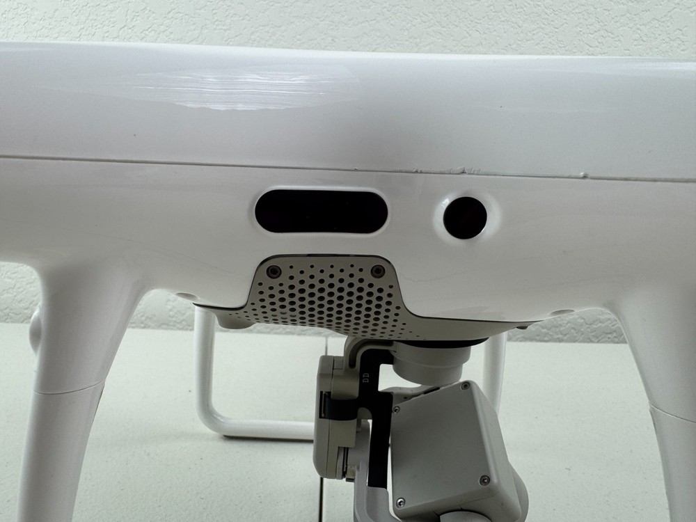 DJI Phantom 4 Pro 4K Camera Drone - White WM331A Bundle DRONE + CAMERA ONLY