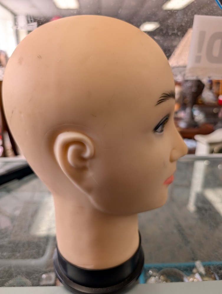 Mannequin Head