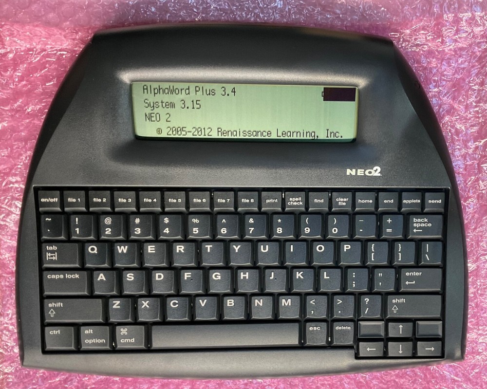 NEW AlphaSmart NEO2 Word Processor FRESH BATTERIES USB CABLE