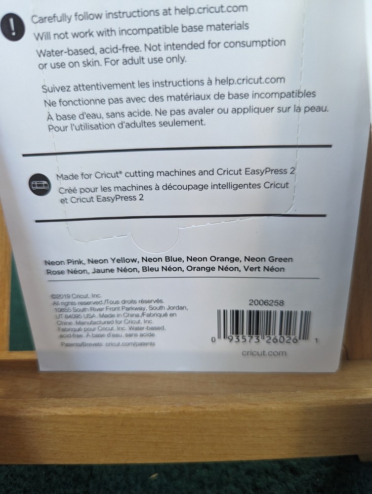 Cricut Infusible Ink Pens ( 1) .04 Basic & (2) 1.0 Basic And Neon