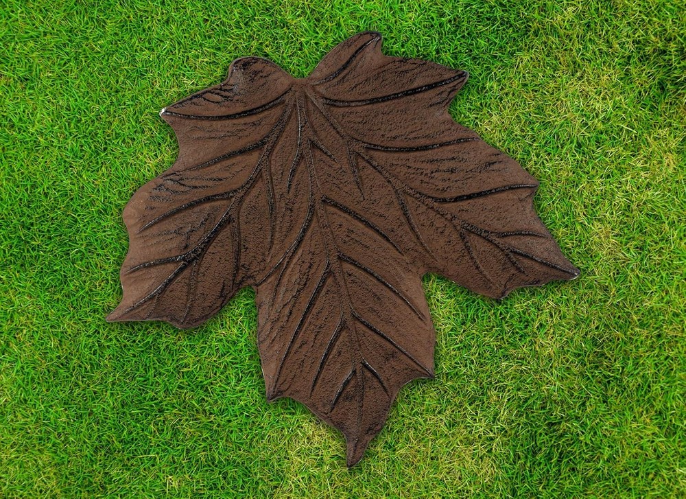Maple Leaf Stepping Stone - Cast Iron (Brown)