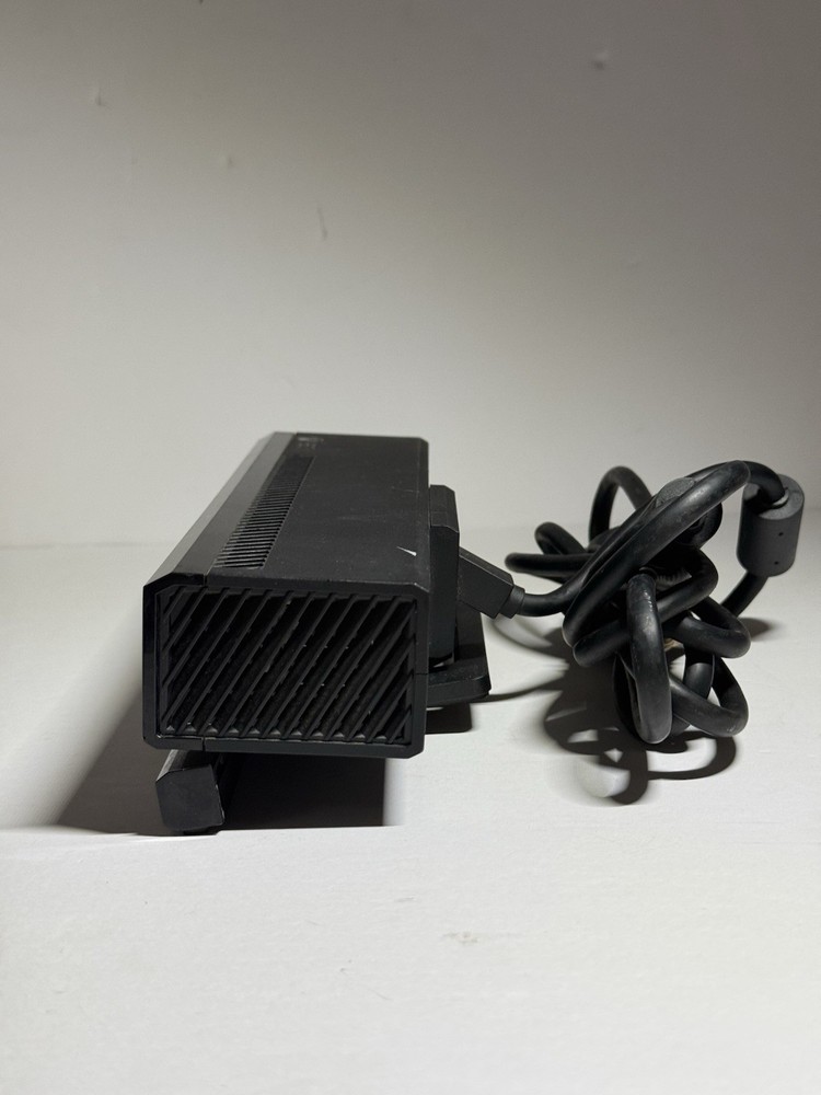 Microsoft Xbox One Kinect Wired Motion Sensor Model 1520