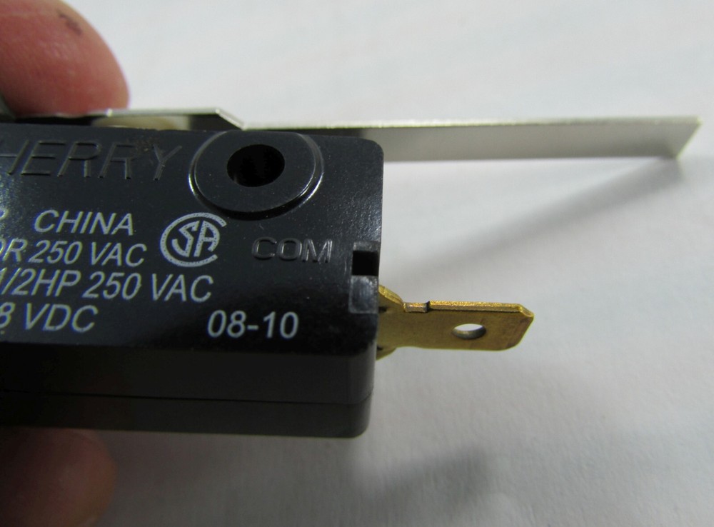 Lot 2 Cherry E13 15A Normally Open/Closed Lever MicroSwitch Limit 125/250 VAC DC