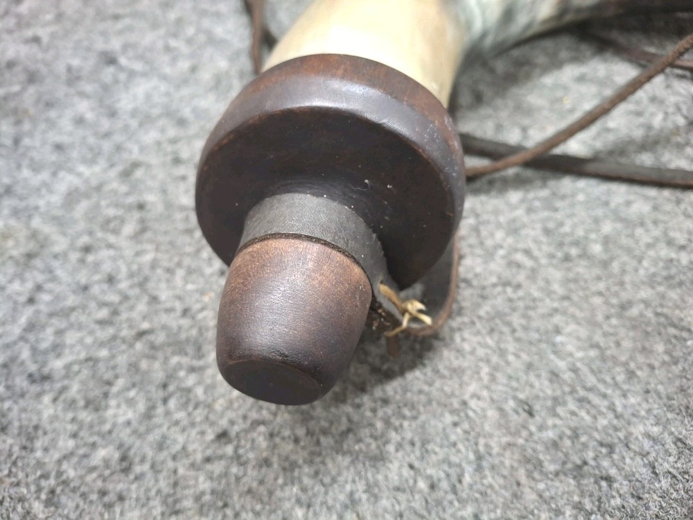 Nice, Brass Accented Full Size Powder Horn. Bx7