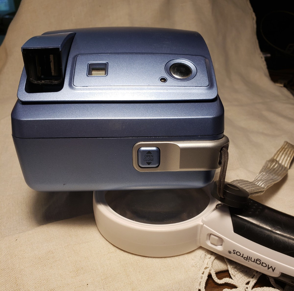 Polaroid One600 Folding Instant Camera | Blue/Silver | UNTESTED