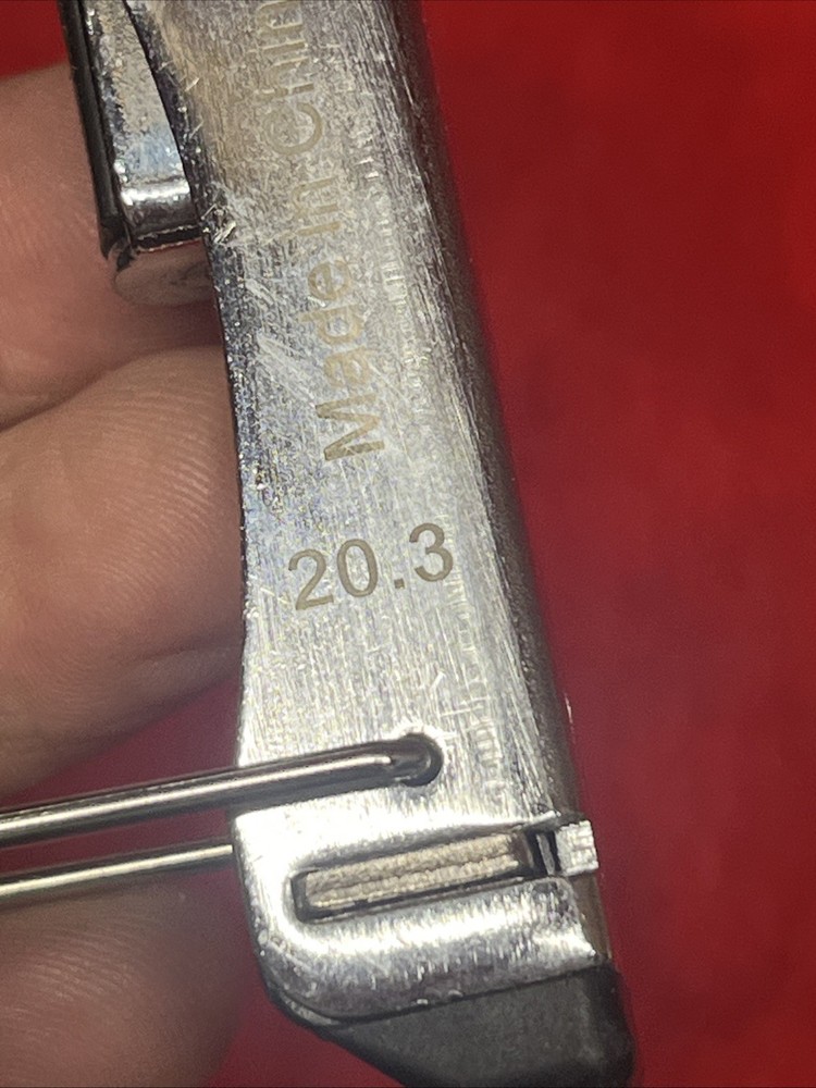 (UNBRANDED) FEED-THRU MODULAR PLUG CRIMP TOOL (t40)