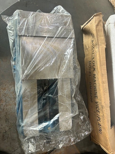 QM16200 8" Accu-Lock Machine Vice