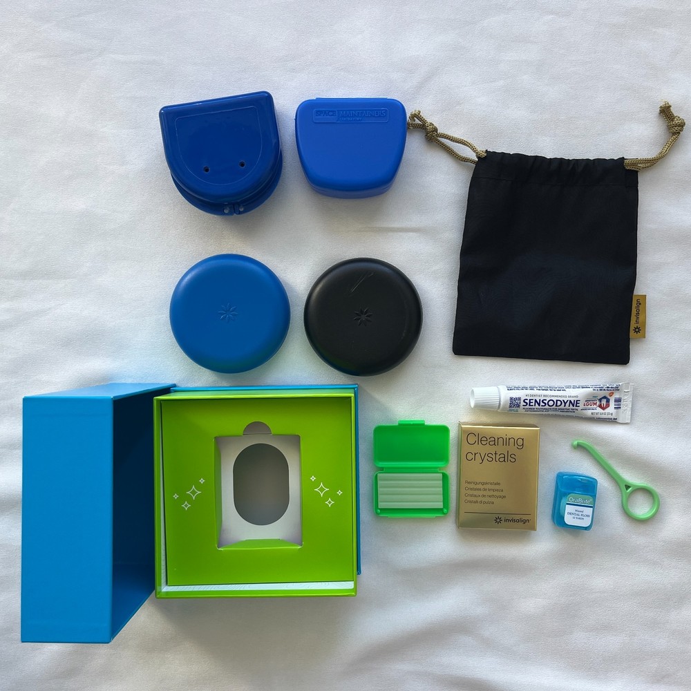 Invisalign Magnetic Retainer Case Bundle + 3 Cleaning Crystals