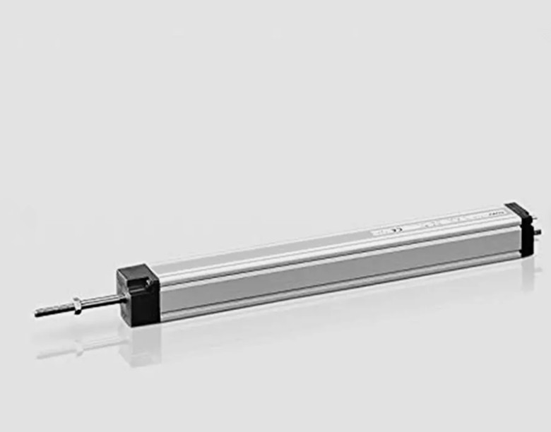 1pcs NOVOtechnik LWH-0110 displacement sensor