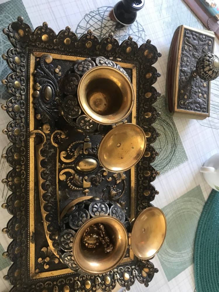encrier ancien en bronze