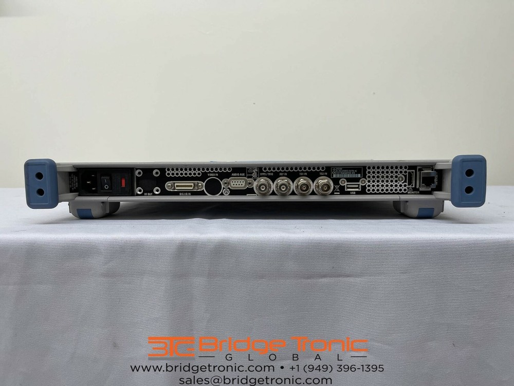 Rohde & Schwarz SFE 100 Test Transmitter