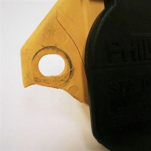 Phillips ISO Socket P/N: PHI16-7422 *Broken Plastic*