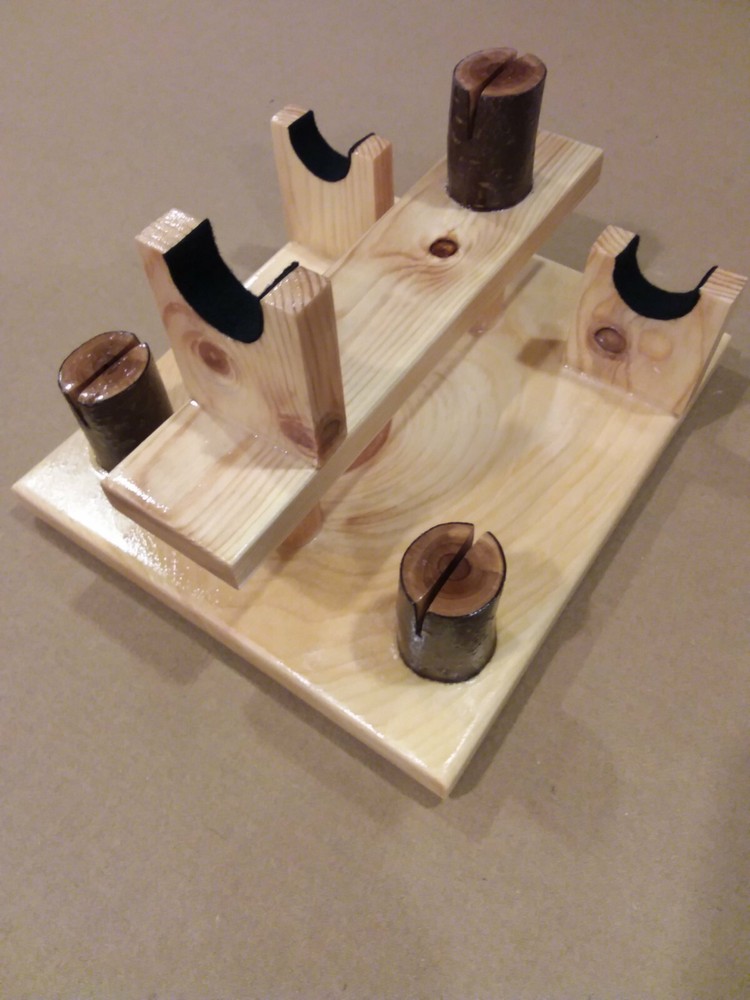 SOLID NORTHERN WHITE PINE TRIPLE KNIFE DISPLAY STAND