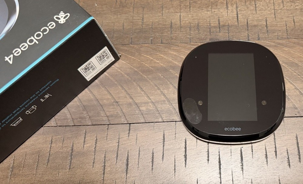 ecobee ecobee4 Smart Programmable Thermostat - Black (EB-STATE4-01) w Backplate