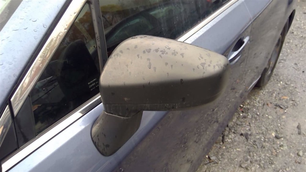 LEGACY 2018 Glove Box 2047862