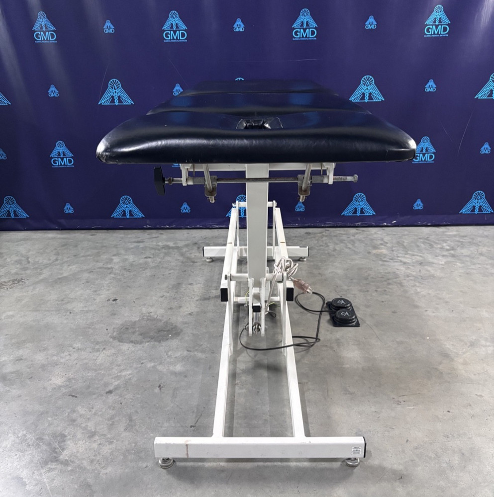 AM353 Three-Section Treatment Table