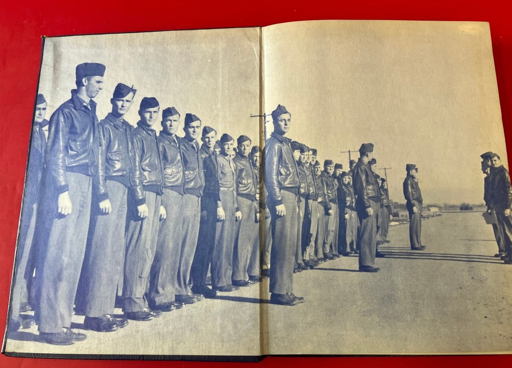 BLACKLAND ARMY AIR FIELD CLASS BOOK 44 C-ADVANCED MULTI-ENGINE