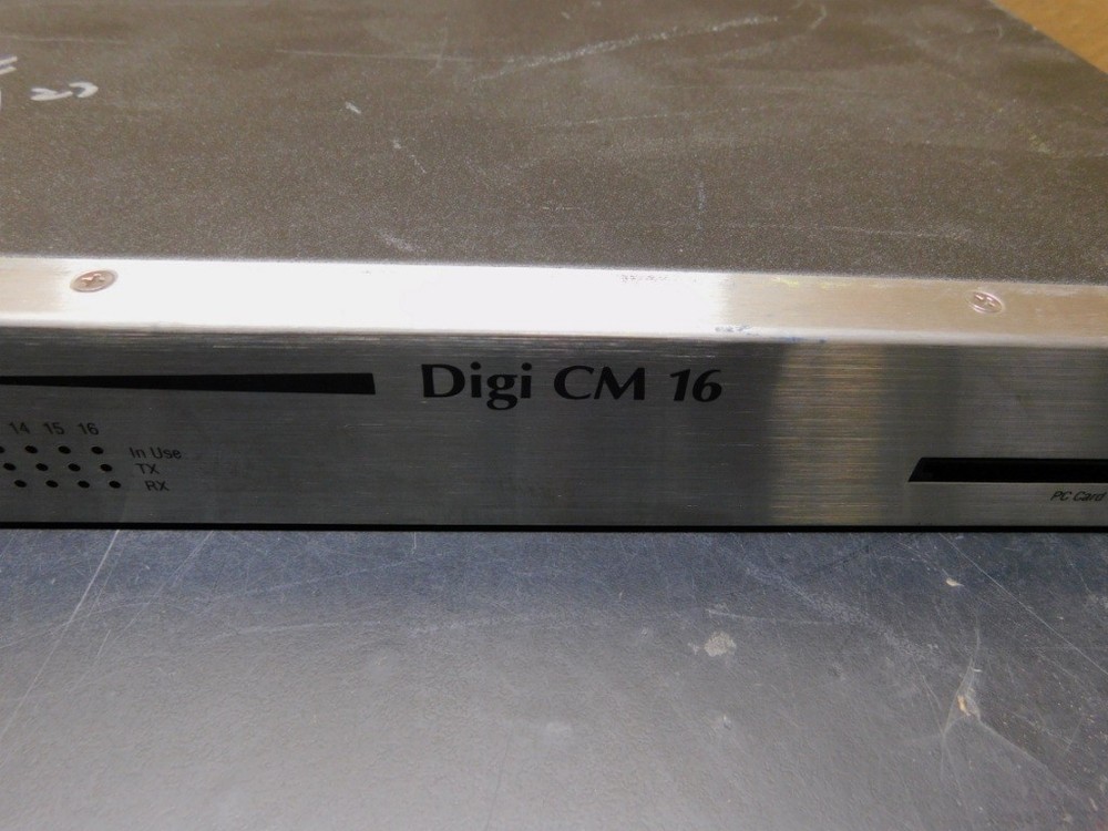 DIGI ConnectWare CM 16 -- 16 Port Console Server