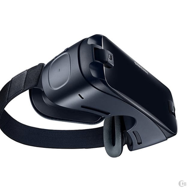 Samsung Gear VR Headset SM-R325 with Controller Powered by Oculus