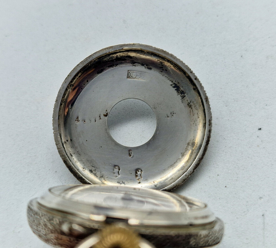 ANTIQUE SOLID SILVER HALF HUNTER POCKET WATCH 35 MM. / T060