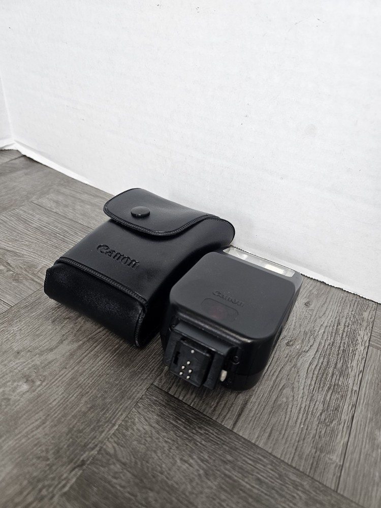 Canon Speedlite 200E Flash Mount EUC