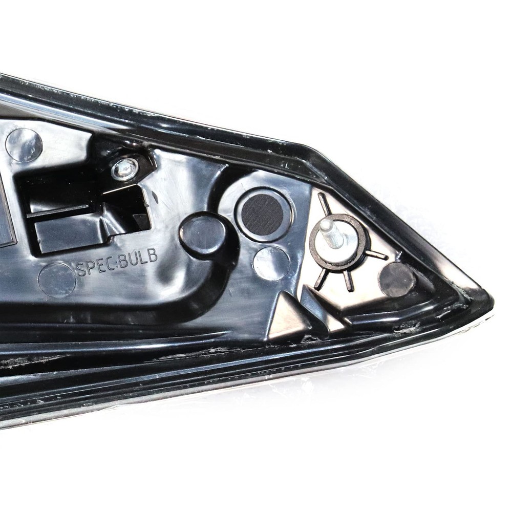Halogen Tail Light Right Passenger Side for 2016-2018 TO2802133