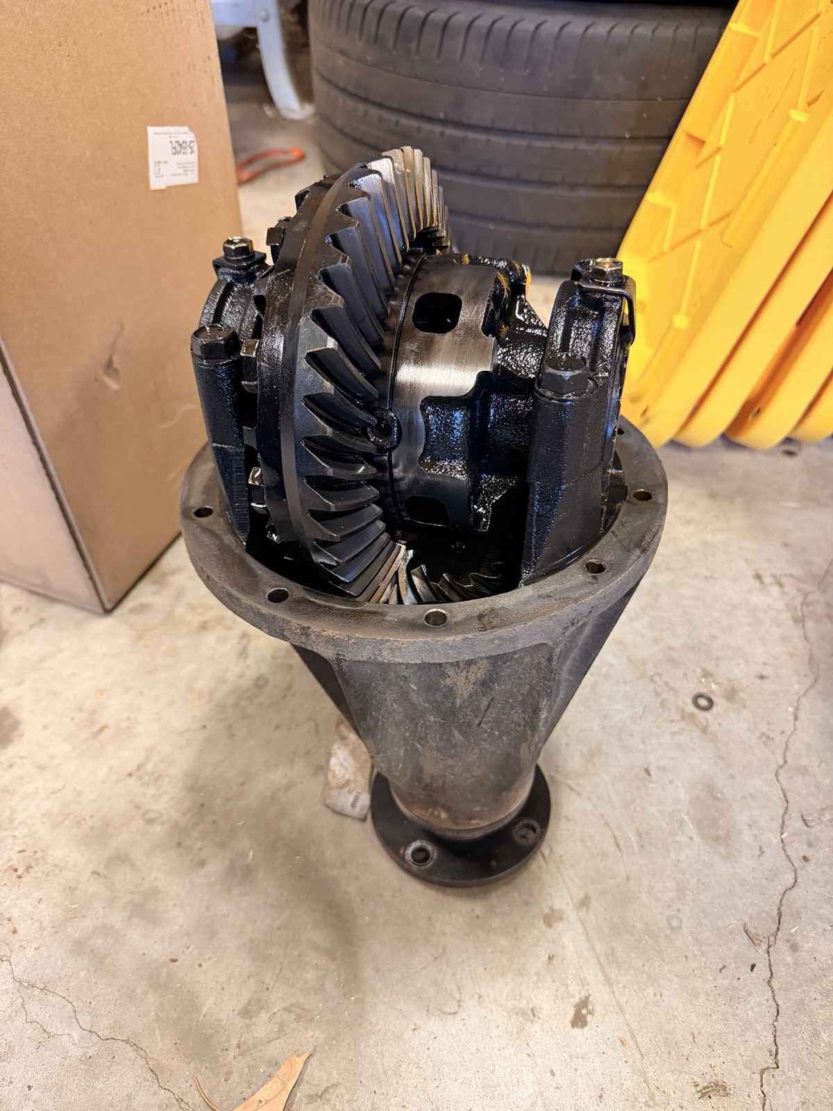 2003-2009 TOYOTA 4RUNNER 3.73 REAR DIFFERENTIAL CARRIER third member 4x4