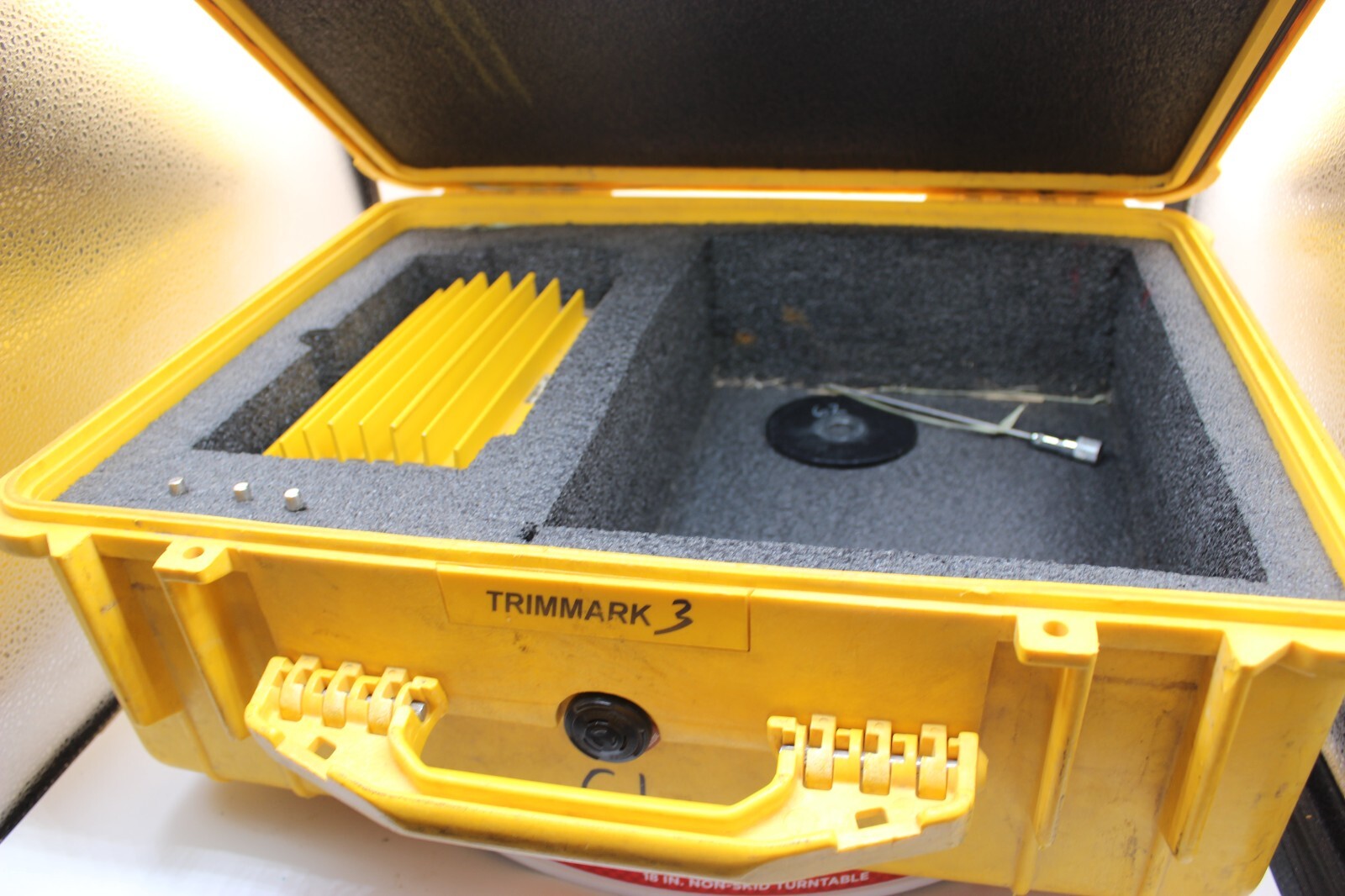 Trimble Trimmark 3 450 - 470MHz UHF Base Radio with Accessories CASE