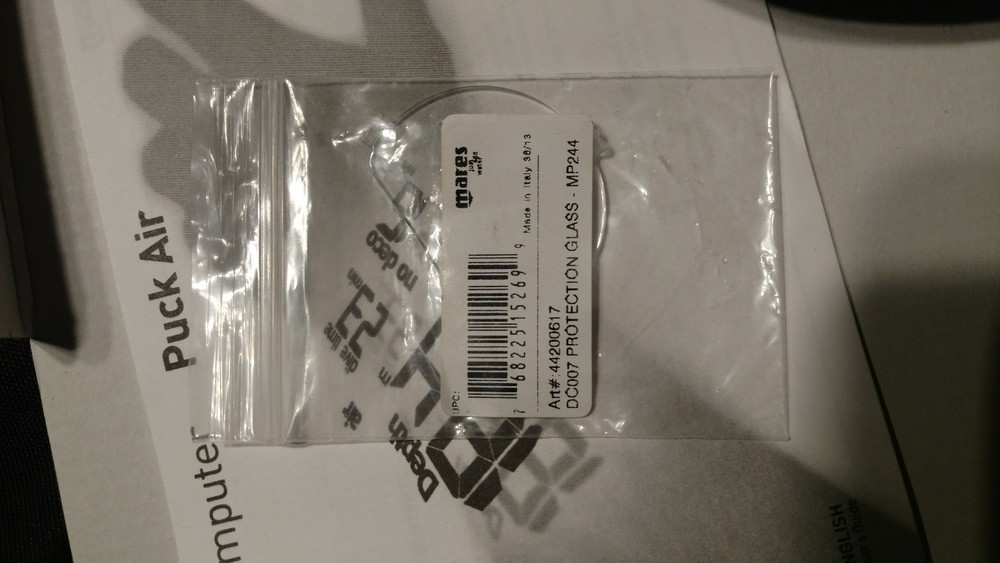 mares puck air w/compass, drak usb interface, user guide disk, and extra face...