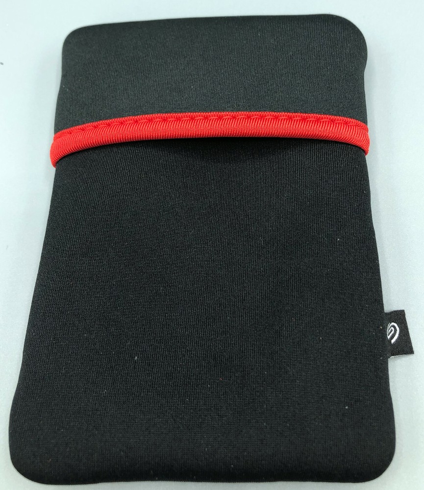 Seagate Open Style Black Soft Case + Genuine Seagate USB 3.0 cable E37