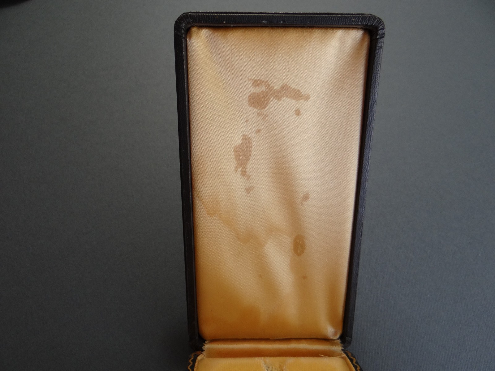 WWII US Army Air Force Distinguished Flying Cross Case for Full-Size Medal