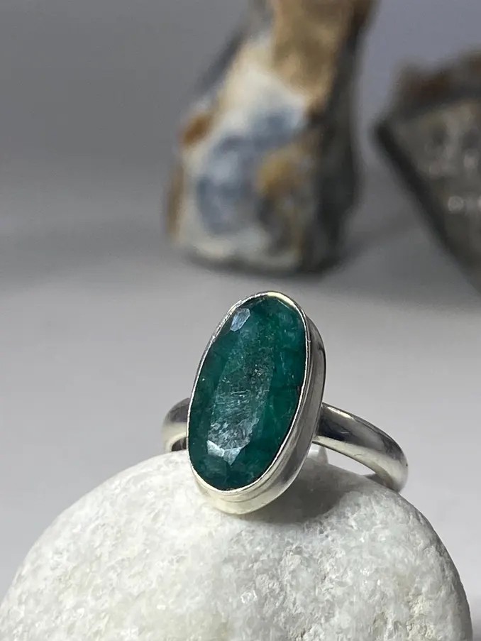 Solid 925Sterling Silver Natural Rough Emerald Oval Gemstone Handmade Ring