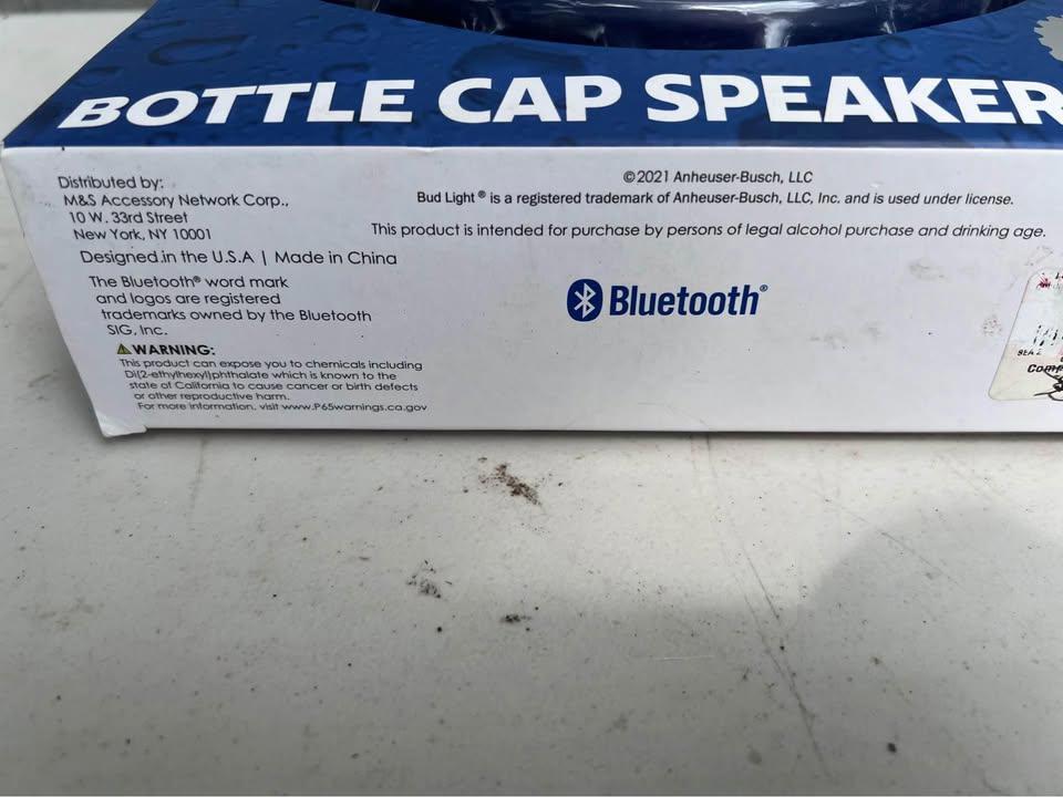 Bud Light Bottle Cap Bluetooth Color Changing LED Speaker NEW