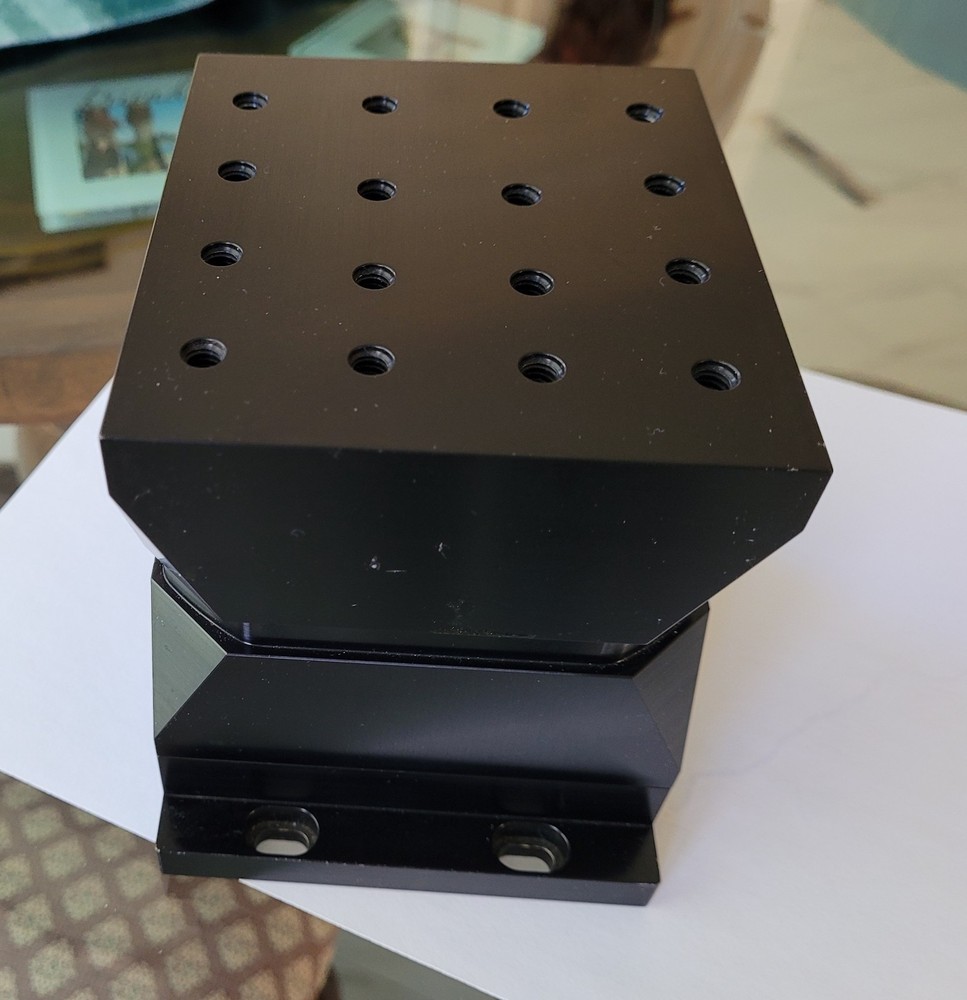 Newport high precision Motorized Vertical Stage, model PMV series