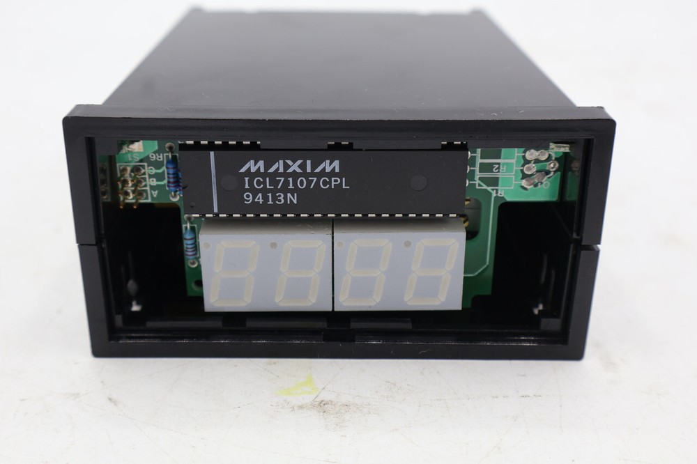 Newport Quanta BQ20 Digital Panel Meter