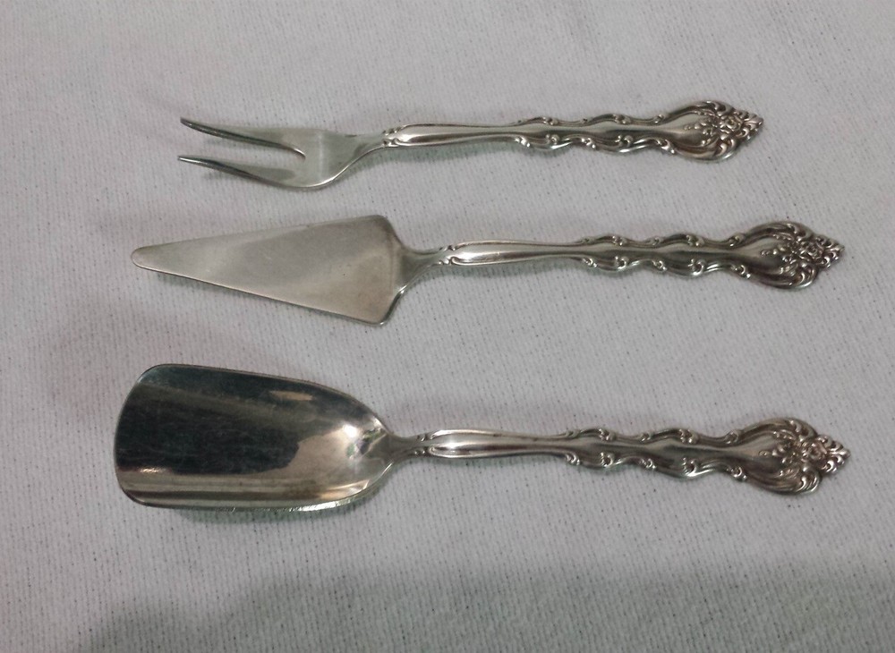 Lot/ 3 International Silverplate Serving Utensils Spoon, Pickle Fork, Pie Shape