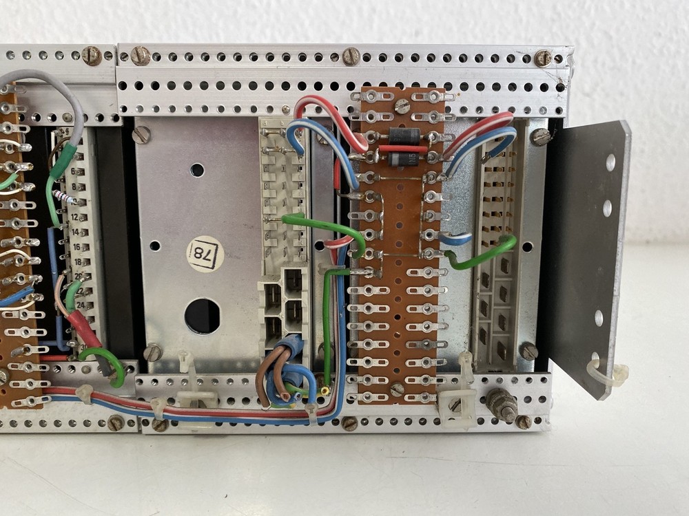 5x Tab V372/2 Amplifier Racked "Not Tested"