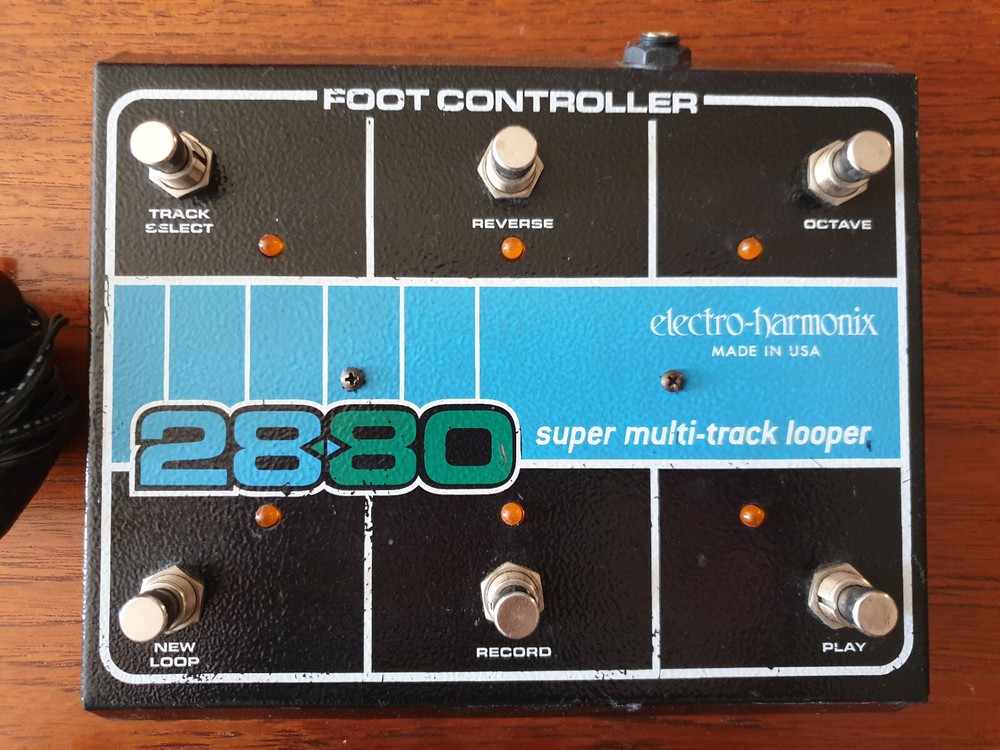 Electro-Harmonix 2880 Multi-Track Looper plus Controller